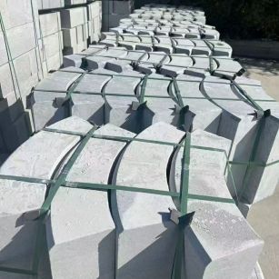 赣州 芝麻灰弧形路沿石