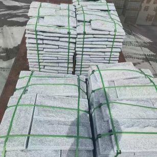 赣州 芝麻白蘑菇石装车出货