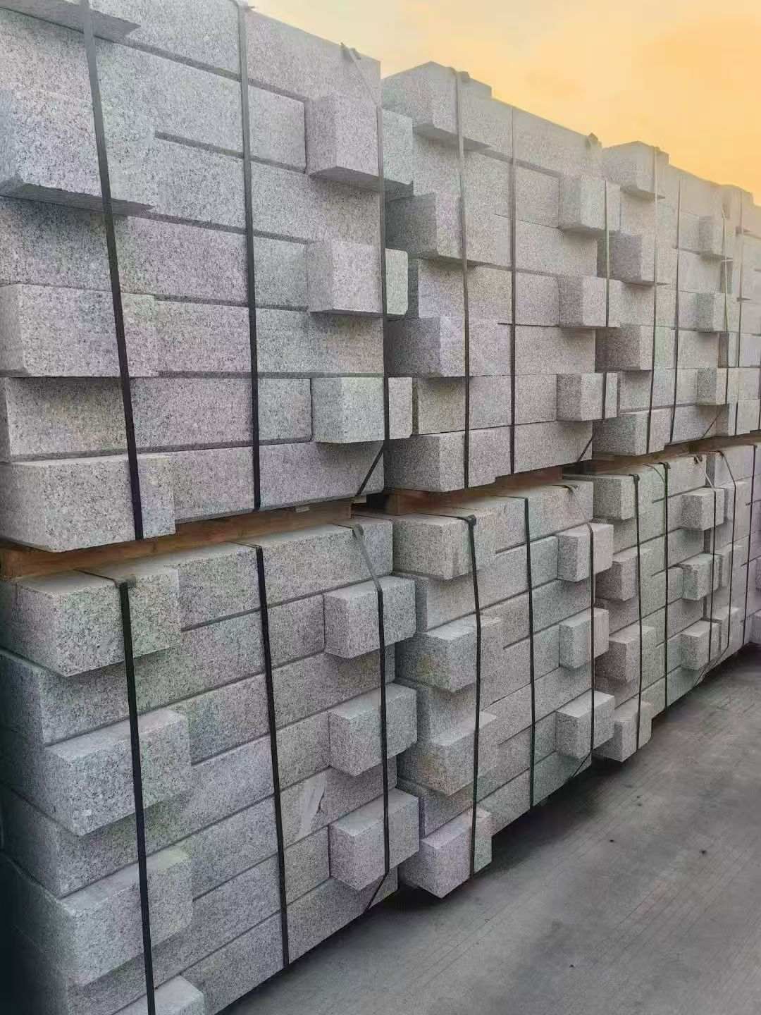 赣州 芝麻白路沿石