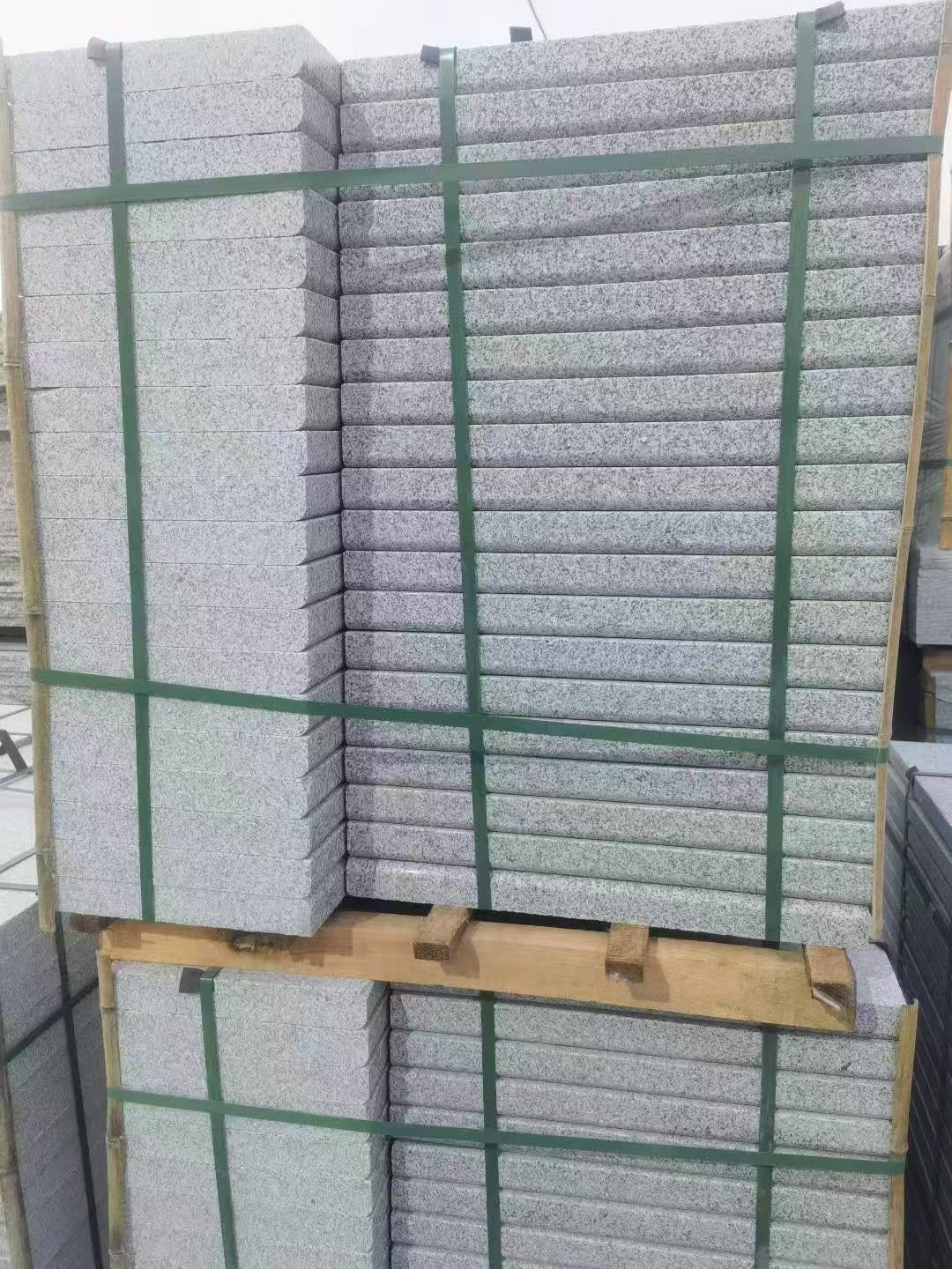 赣州 5公分芝麻白，倒斜角，室外楼梯踏步