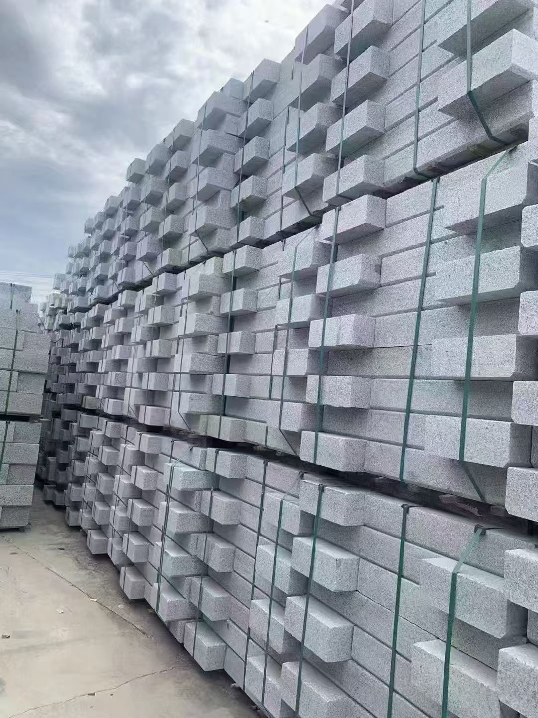 赣州 芝麻灰侧石