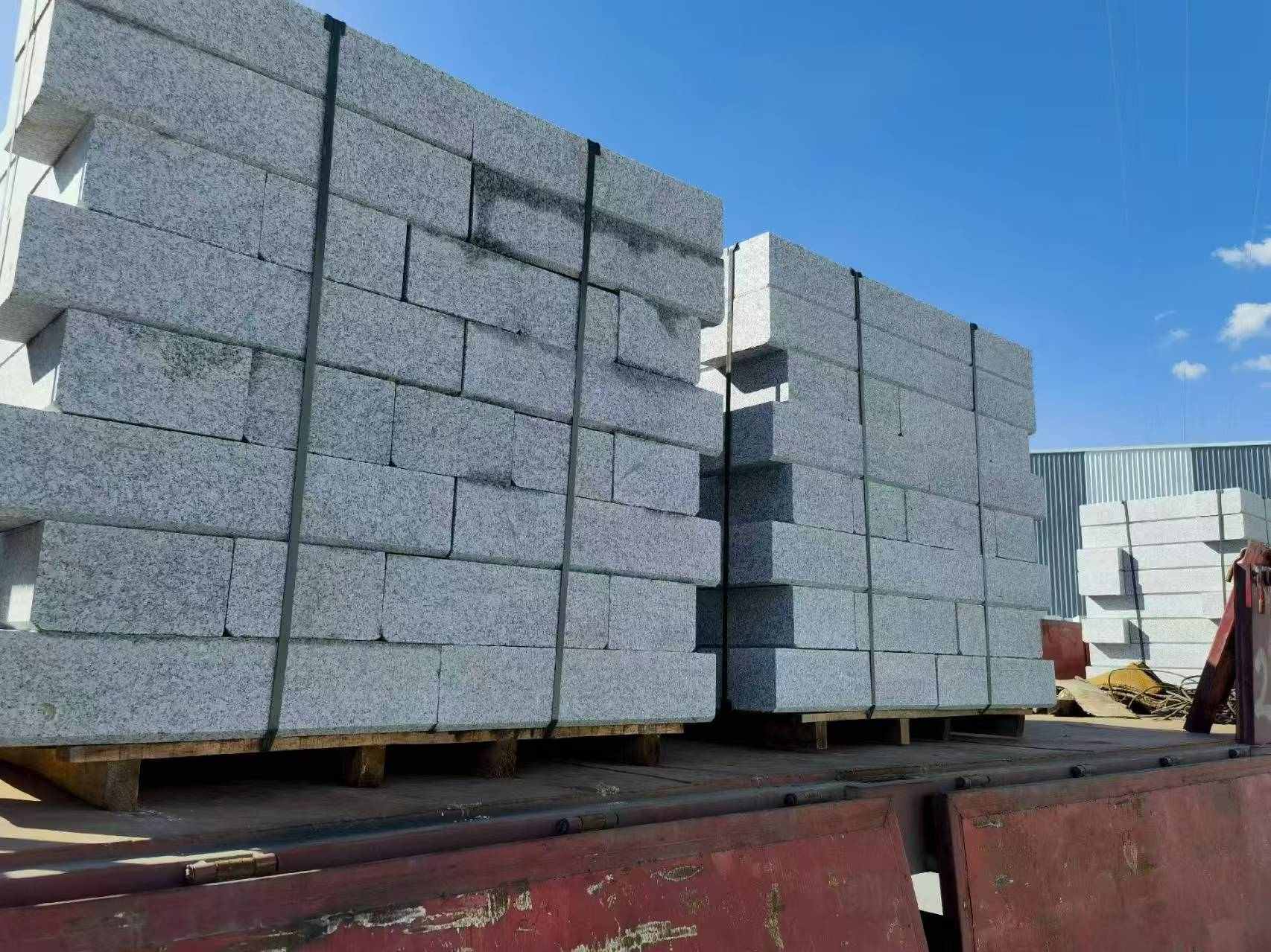 赣州 路沿石装车出货