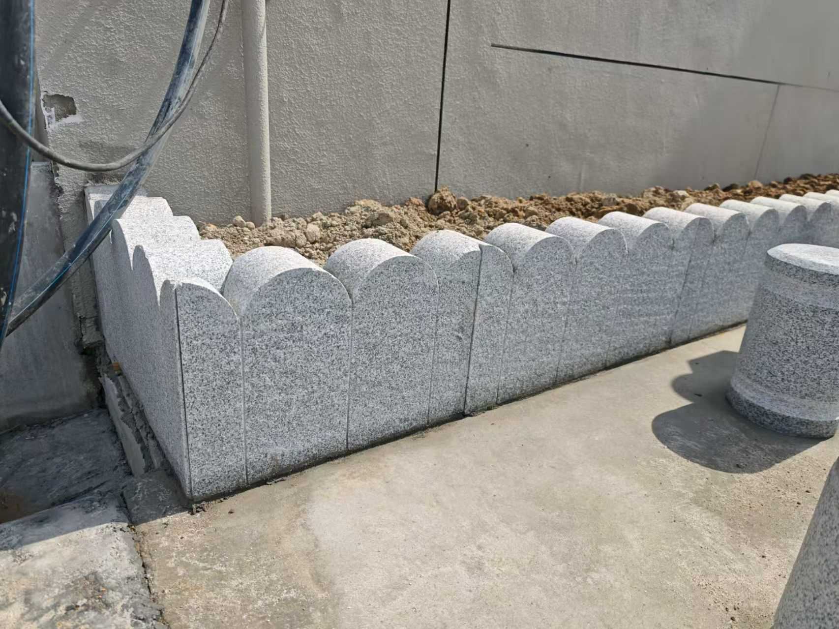 赣州 芝麻白花岗岩花边石铺装效果图